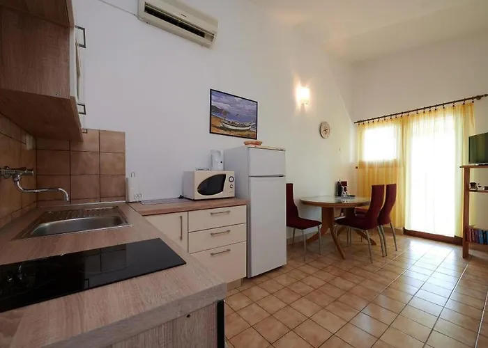 アパート In With Sea View, Balcony, Air Conditioning, W-lan 5055-2 トロギール